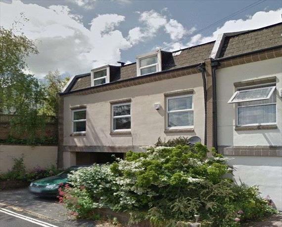 6 Bedroom Property